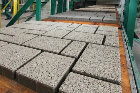 Плиты бетонные тротуарные: виды, размеры, монтаж