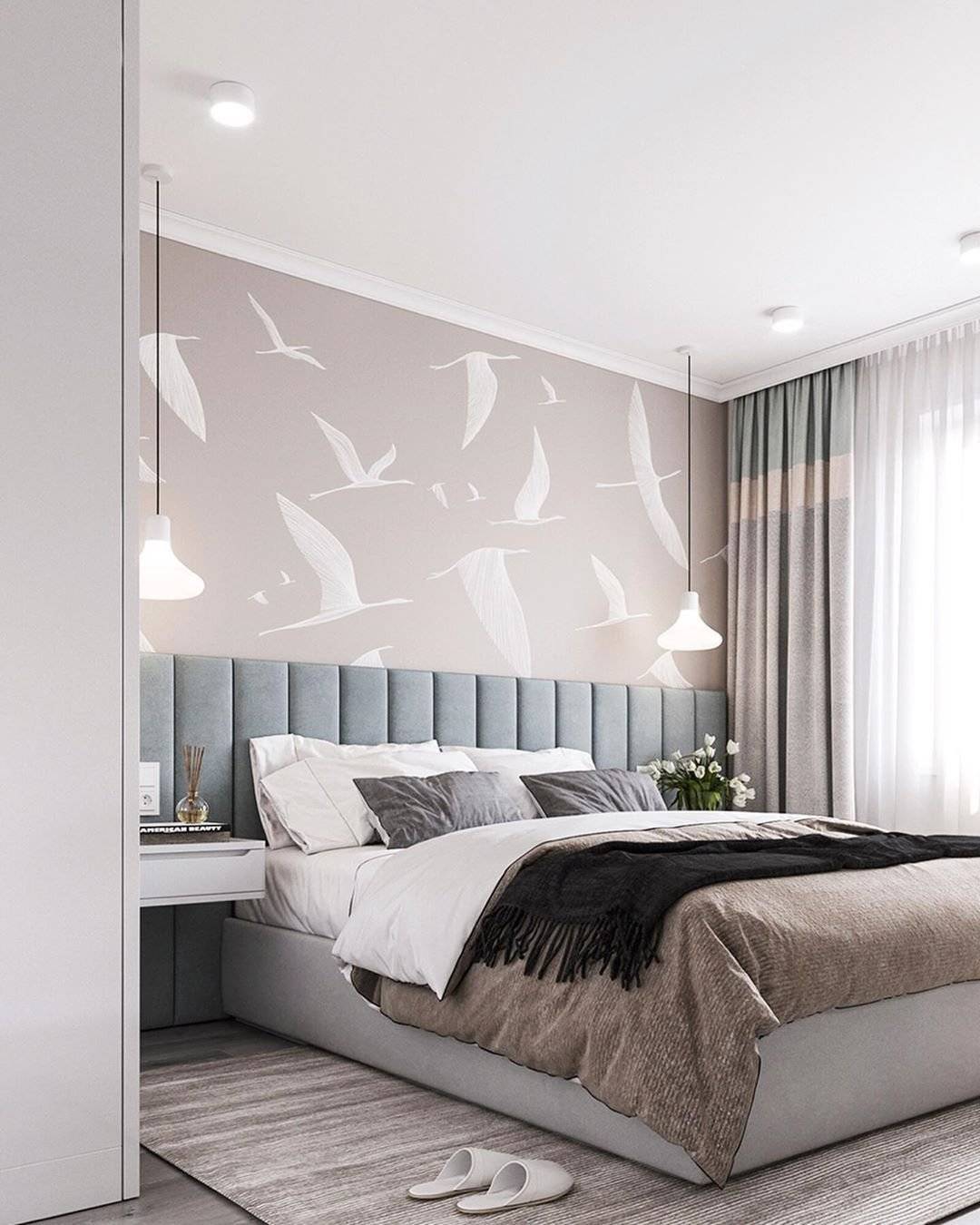 Достойный отдых и тихий сон: комфортная спальня в современном стиле, удачные дизайнерские решения
