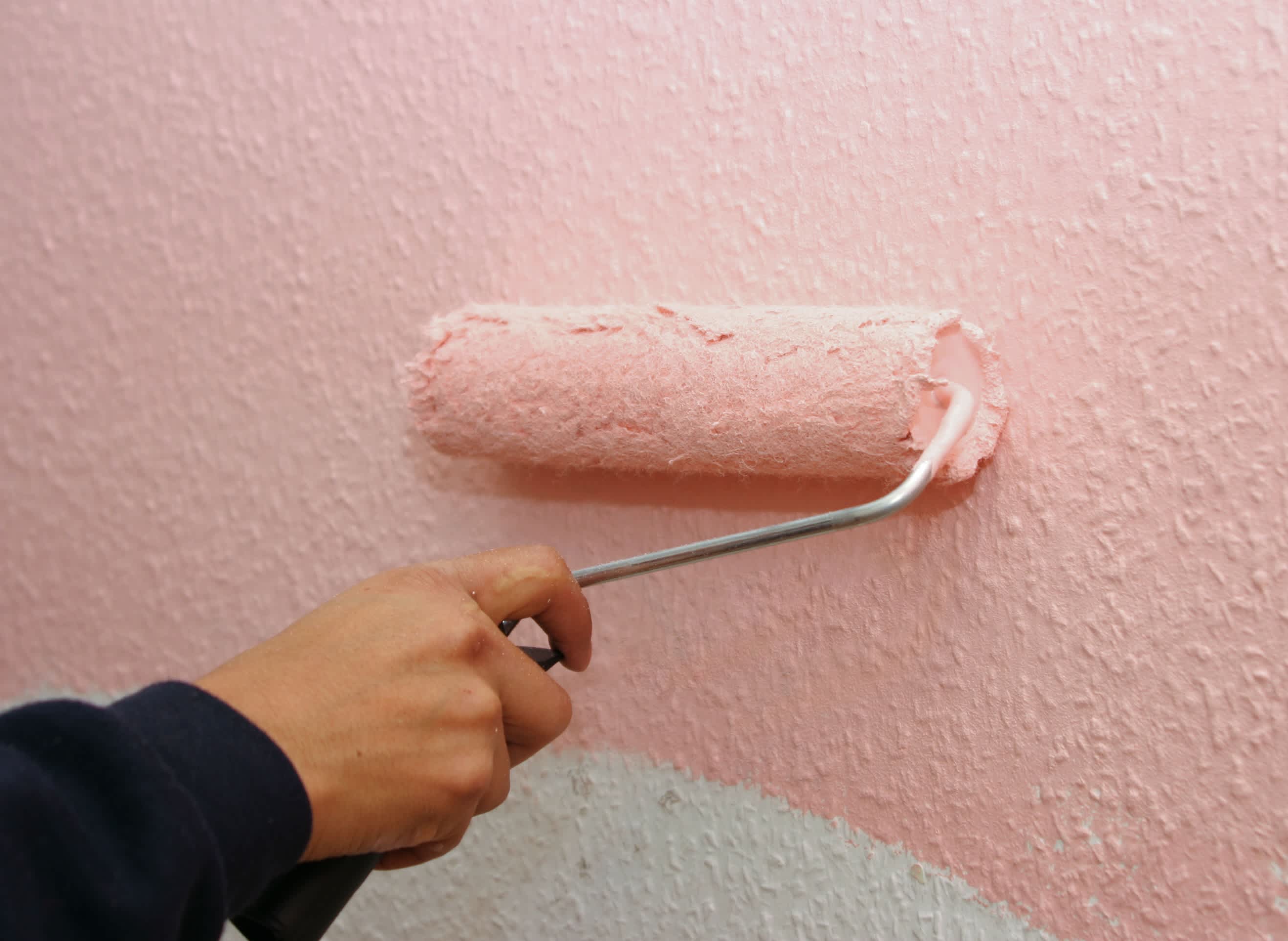 Как наносить бетоноконтакт на стены: обработка крашеной стены, применение под плитку и грунтовка разных поверхностей. срок высыхания и возможность последующих работ