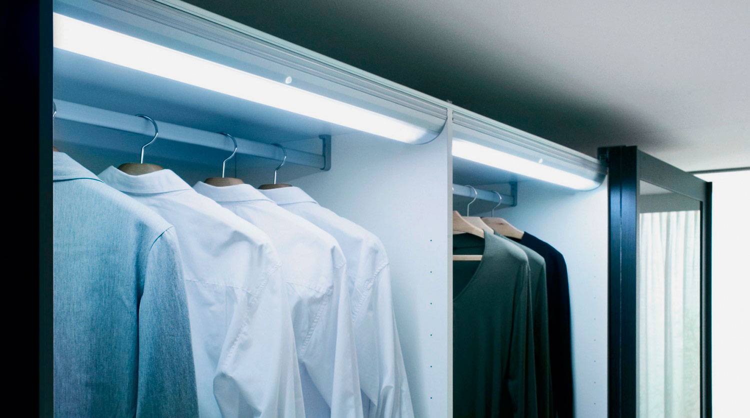 Как сделать вентиляцию и освещение в гардеробной