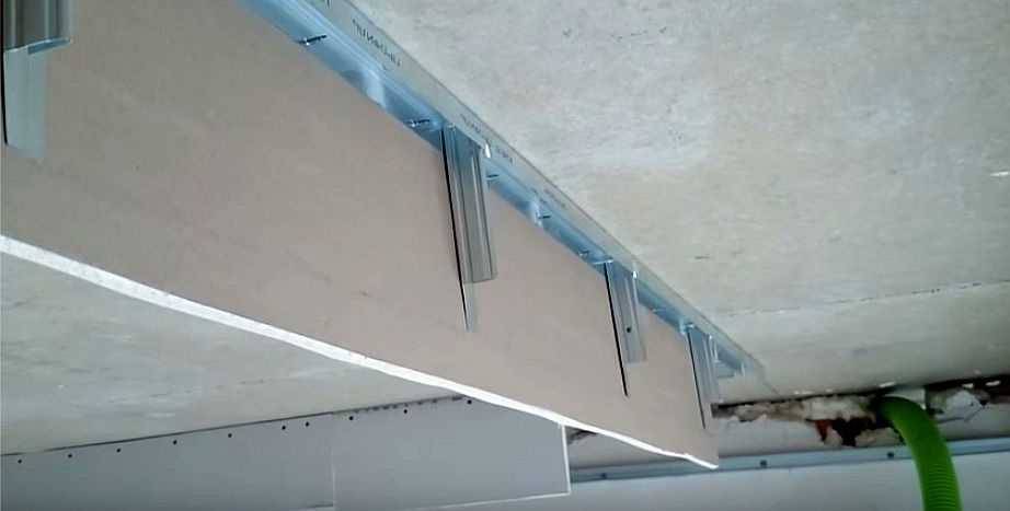 Парящий натяжной потолок с подсветкой на фото и видео-инструкция по монтажу