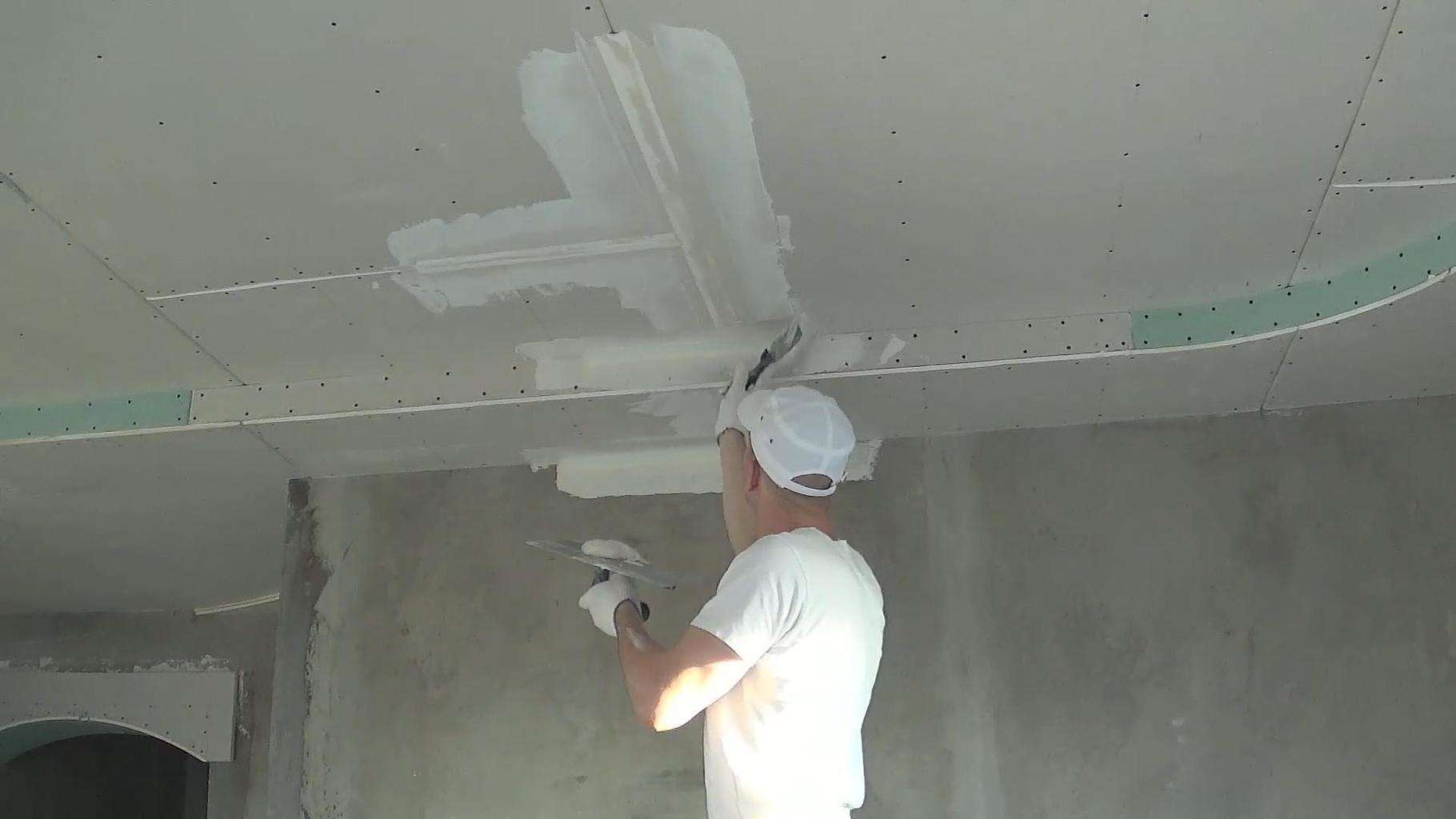Как шпаклевать гипсокартон на потолке под покраску, видео отделки и подготовка