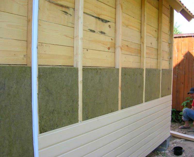 Утепление деревянного дома снаружи минватой под сайдинг и обшивка стен своими руками (видео)