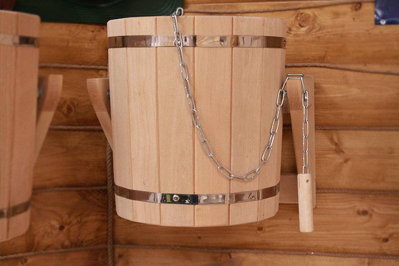 Обливное ведро для бани: деревянное банное ведро для обливания в сауне своими руками