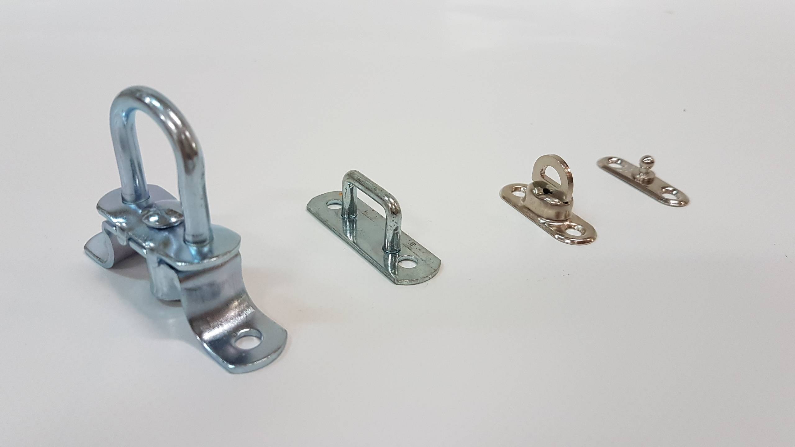 Крючки для штор: пластиковые, металлические и с зажимом, сделать своими руками