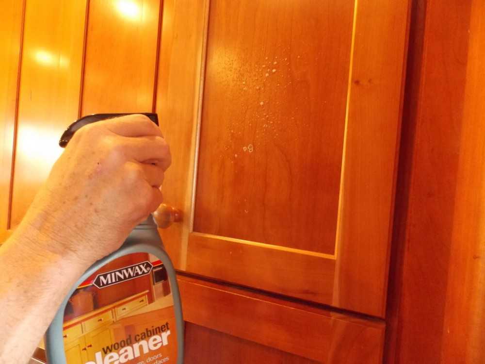 Чем и как отмыть кухонные шкафы от жира в домашних условиях