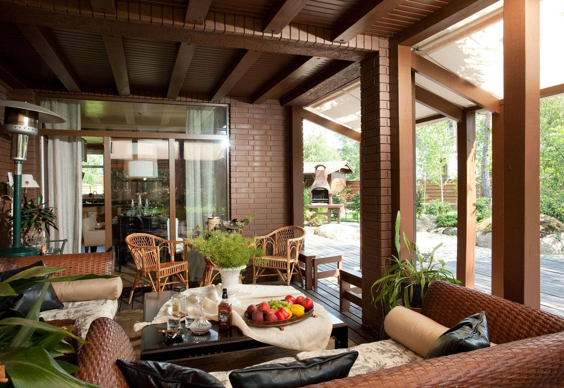 Дизайн веранды: на даче, в доме, стили, мебель, занавески, освещение