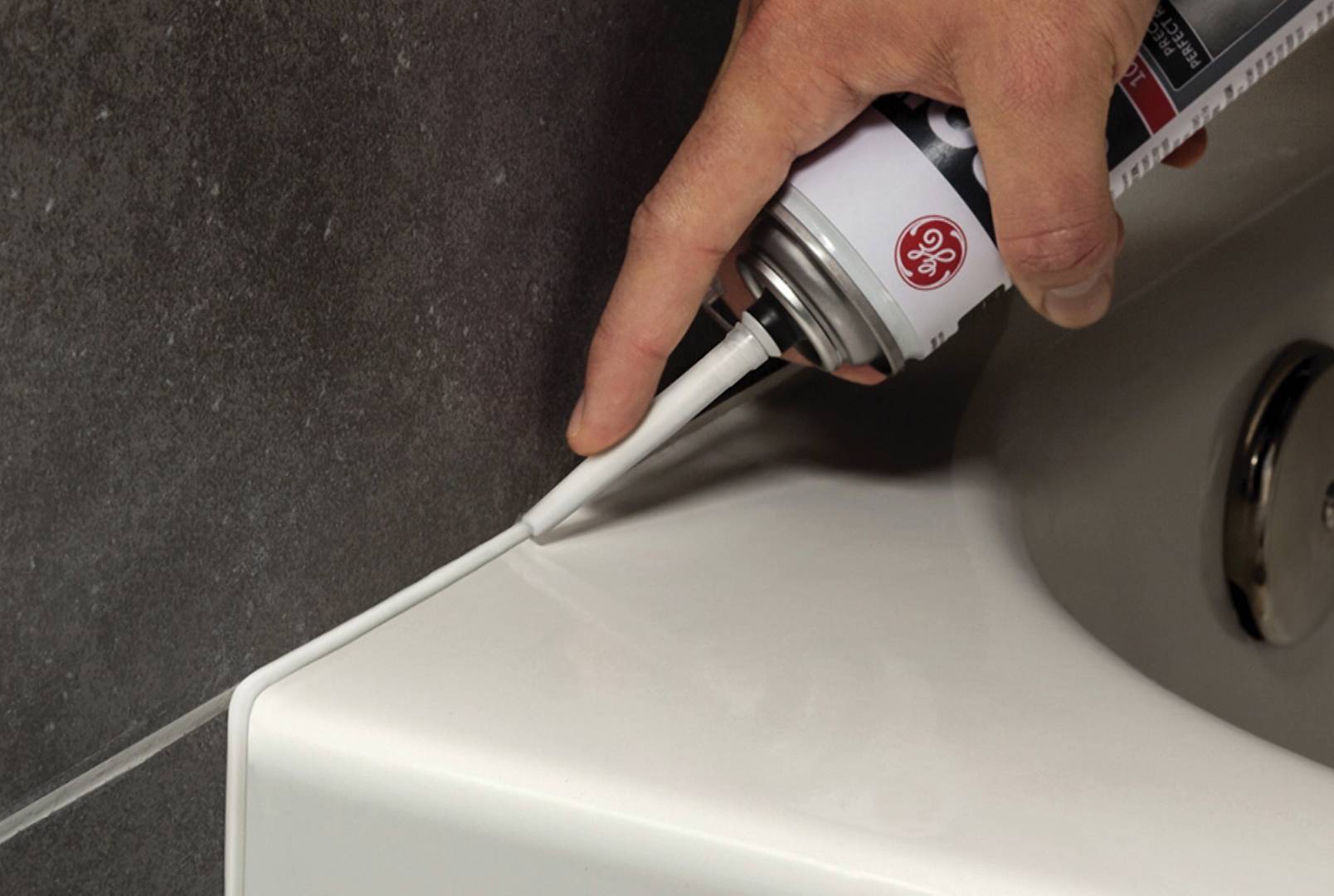 Герметик для ванной комнаты с антигрибковой пропиткой: какой лучше выбрать водостойкий— виды средств +фото и видео