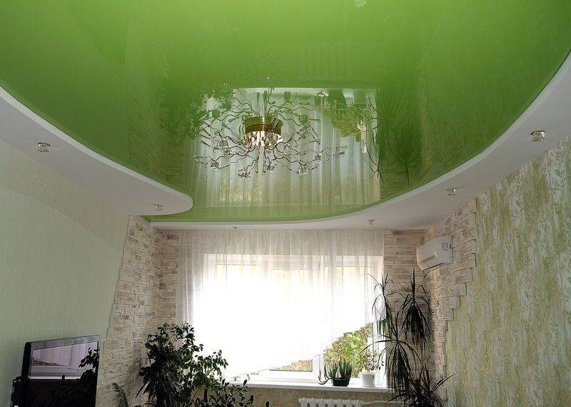 Зеленый потолок: дизайн, оттенки, сочетания, виды (натяжной, из гипсокартона, покраска, обои)