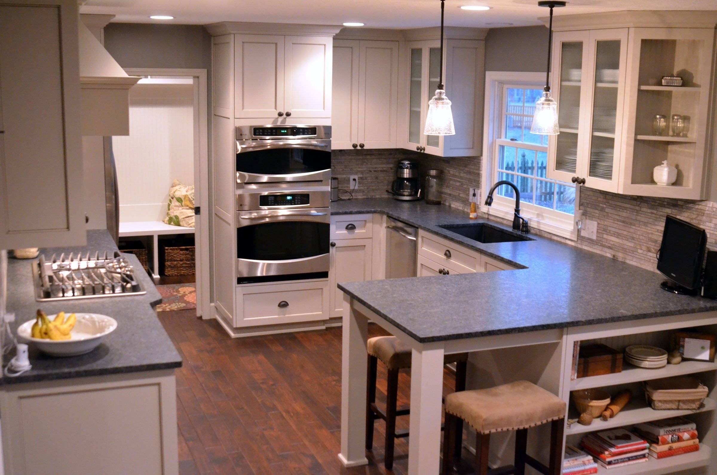 Всё о дизайне маленькой кухни – 16 супер-приёмов и 100 фото