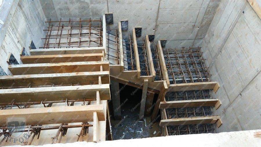 Монолитная бетонная лестница в частном доме своими руками