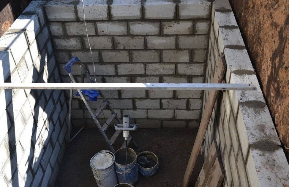 Можно ли построить подвал из бетонных блоков и как это сделать?