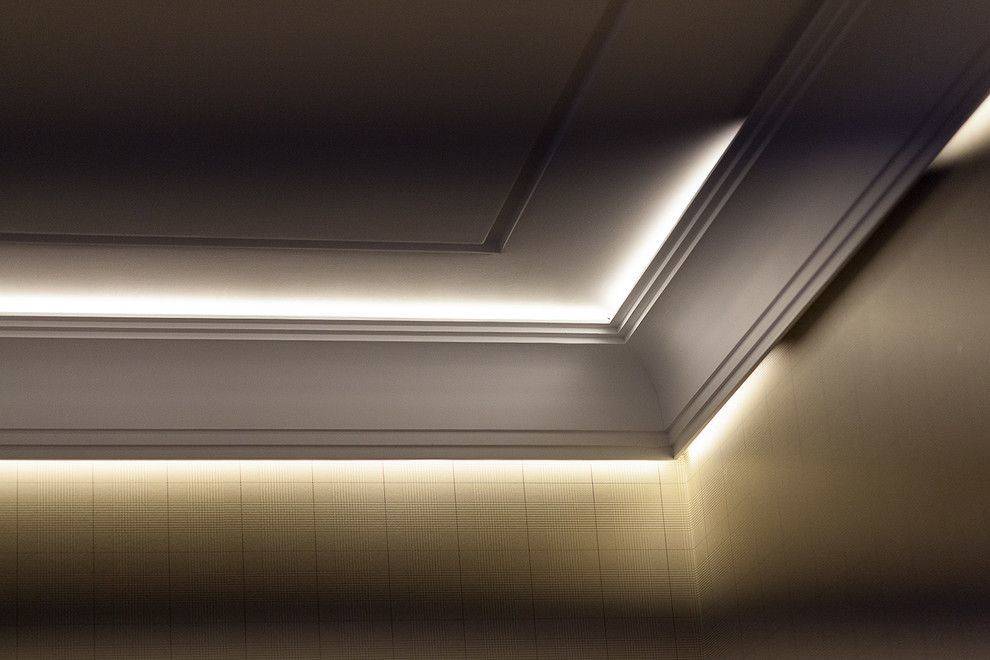 Подсветка потолка светодиодной лентой под плинтусом – 30 фото
