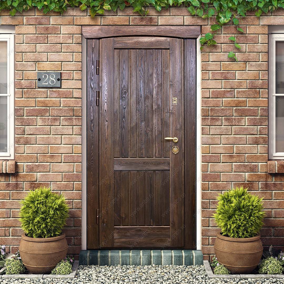 Почему стоит установить входные деревянные двери