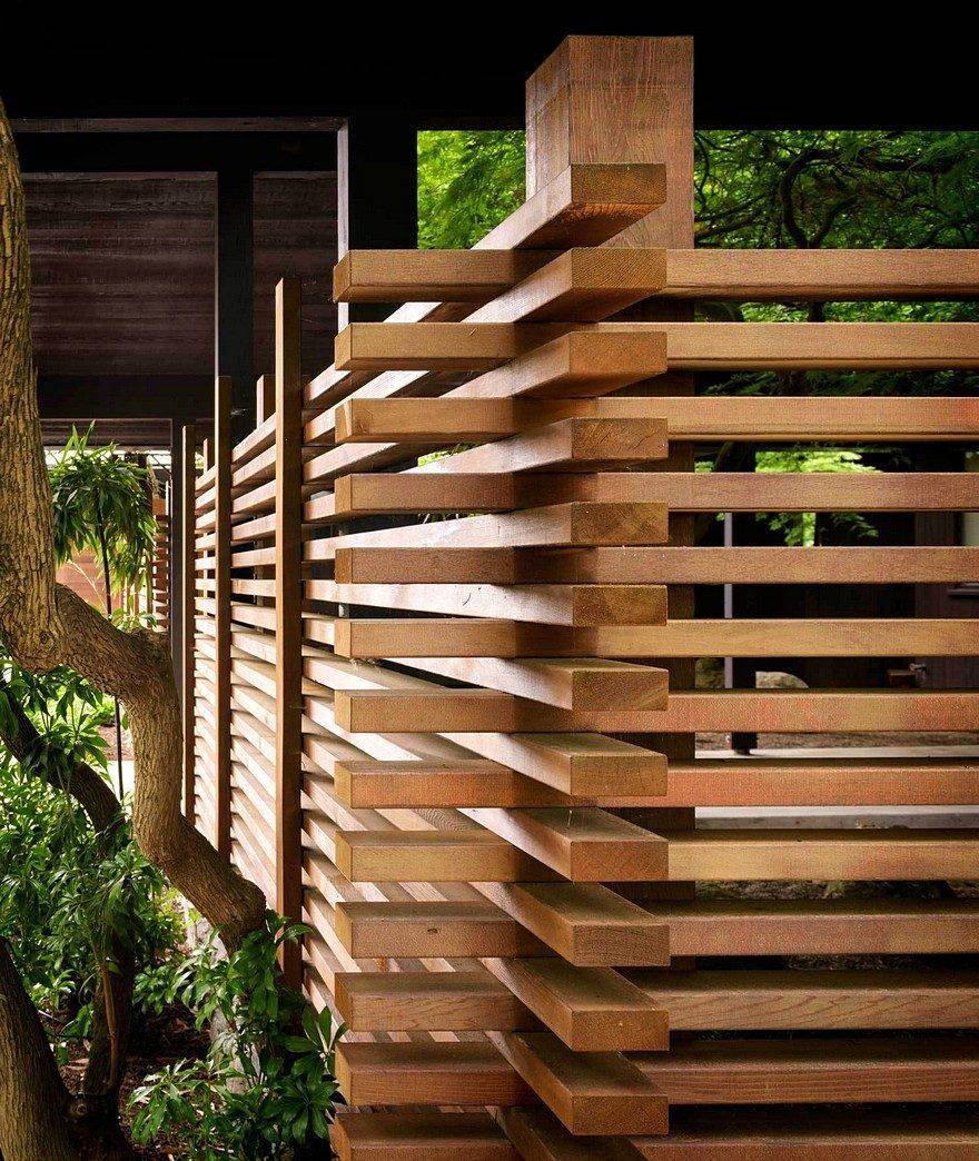 Деревянные заборы для частного дома: фото самых интересных идей