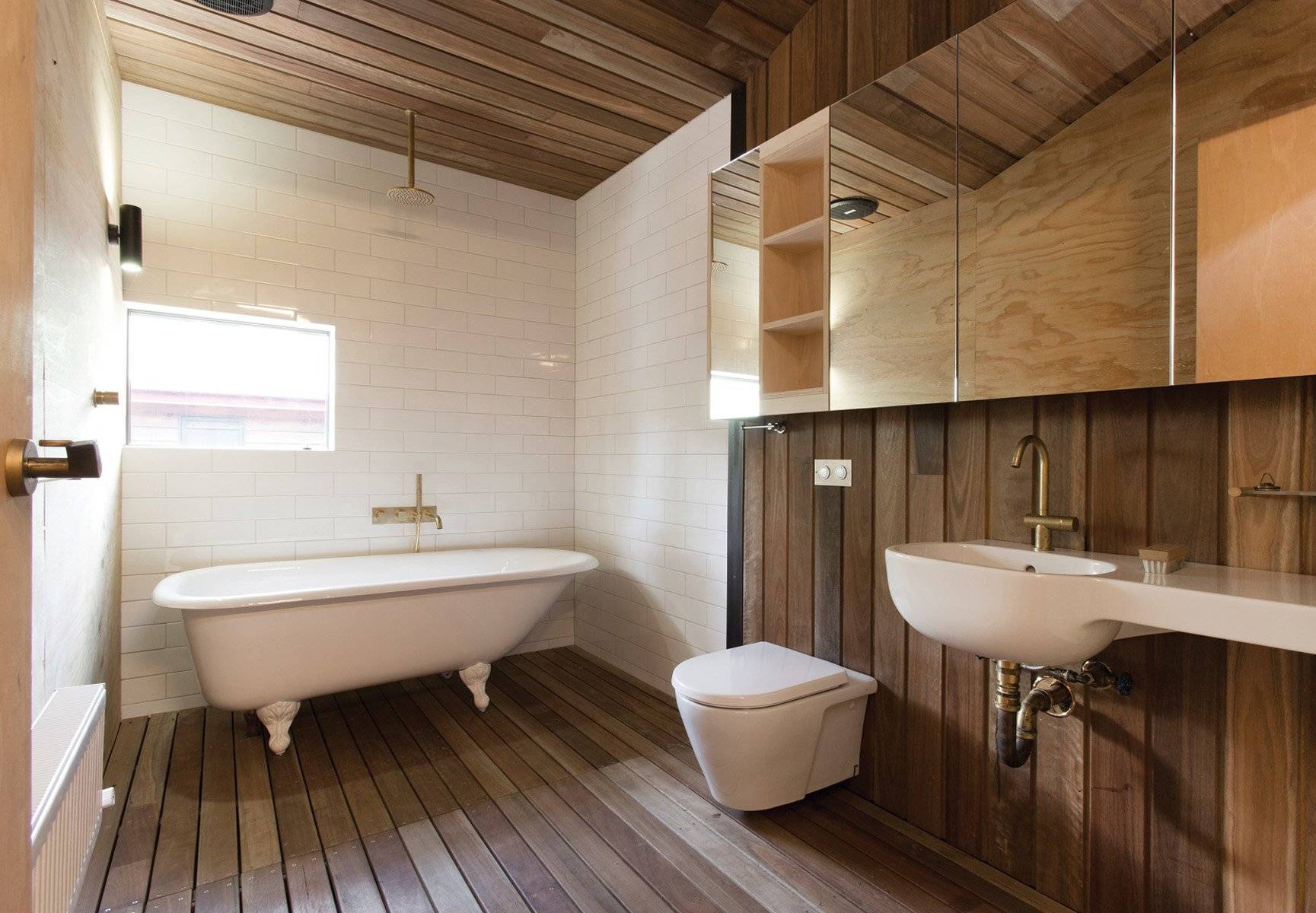 Отделка ванной комнаты в деревянном доме: пошаговая инструкция, фото-идеи