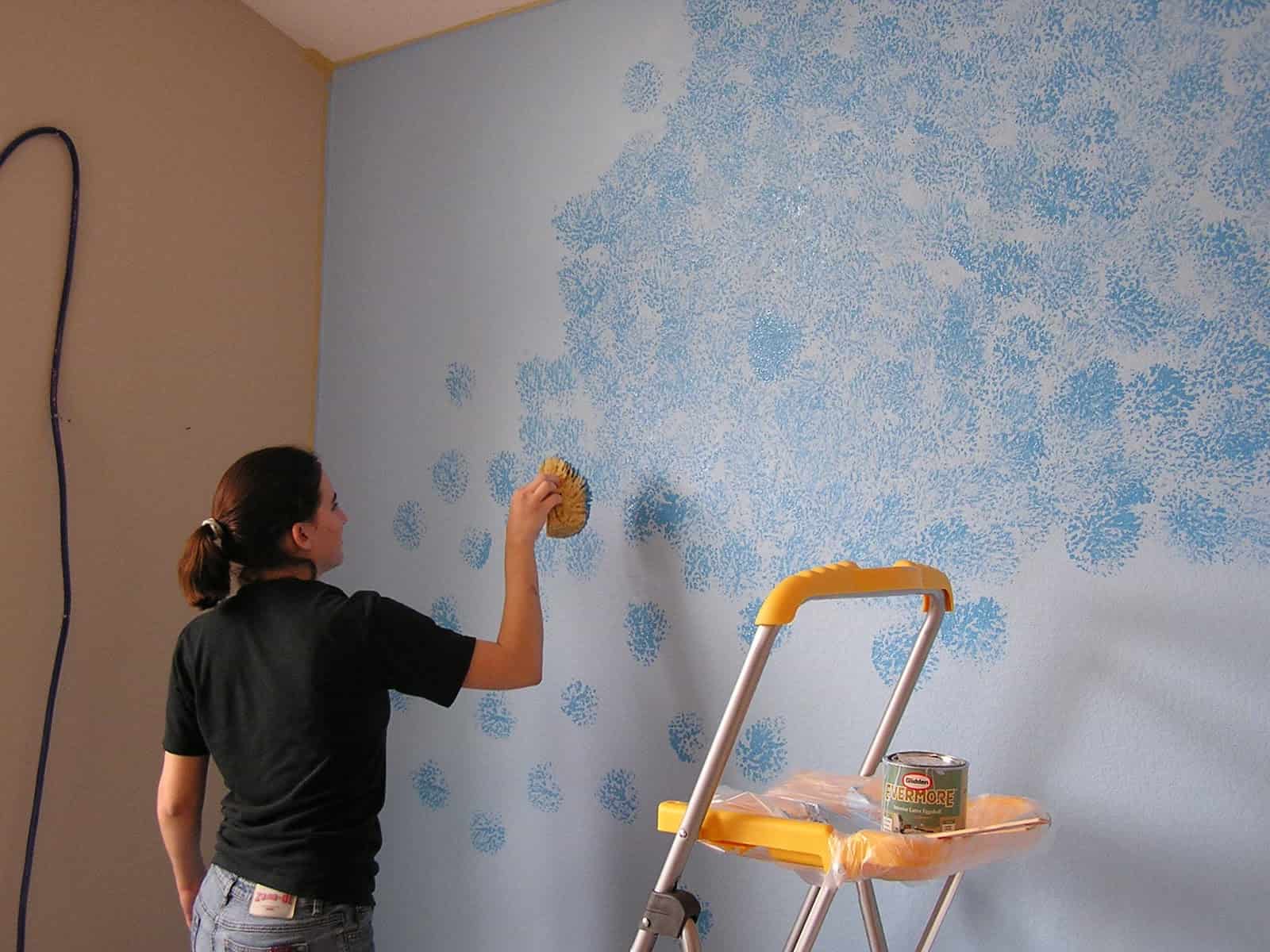 Обои, покраска или декоративная штукатурка? выбор и расход материалов для отделки стен.