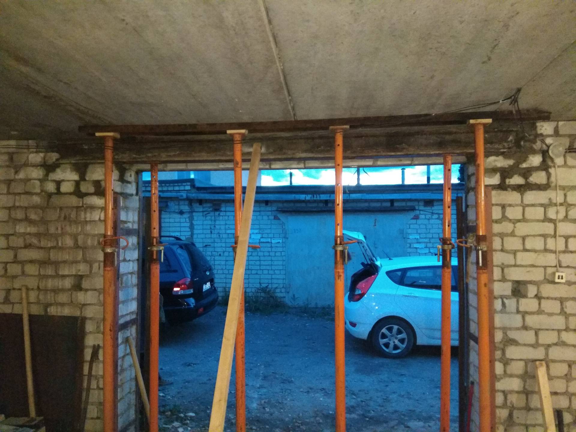 Как поднять гаражные ворота в кирпичном гараже - bmi-rus.ru