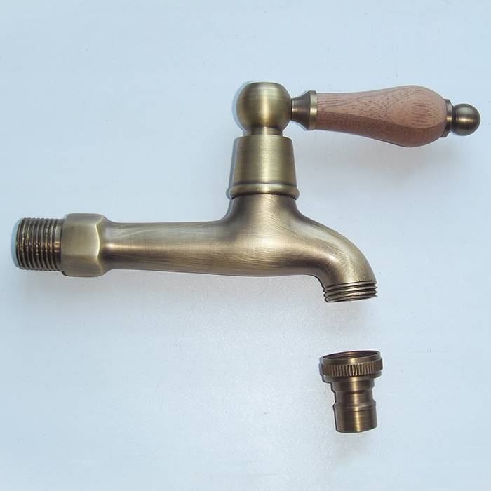 Кран для бани: бронзовый, с деревянной ручкой, для горячей воды