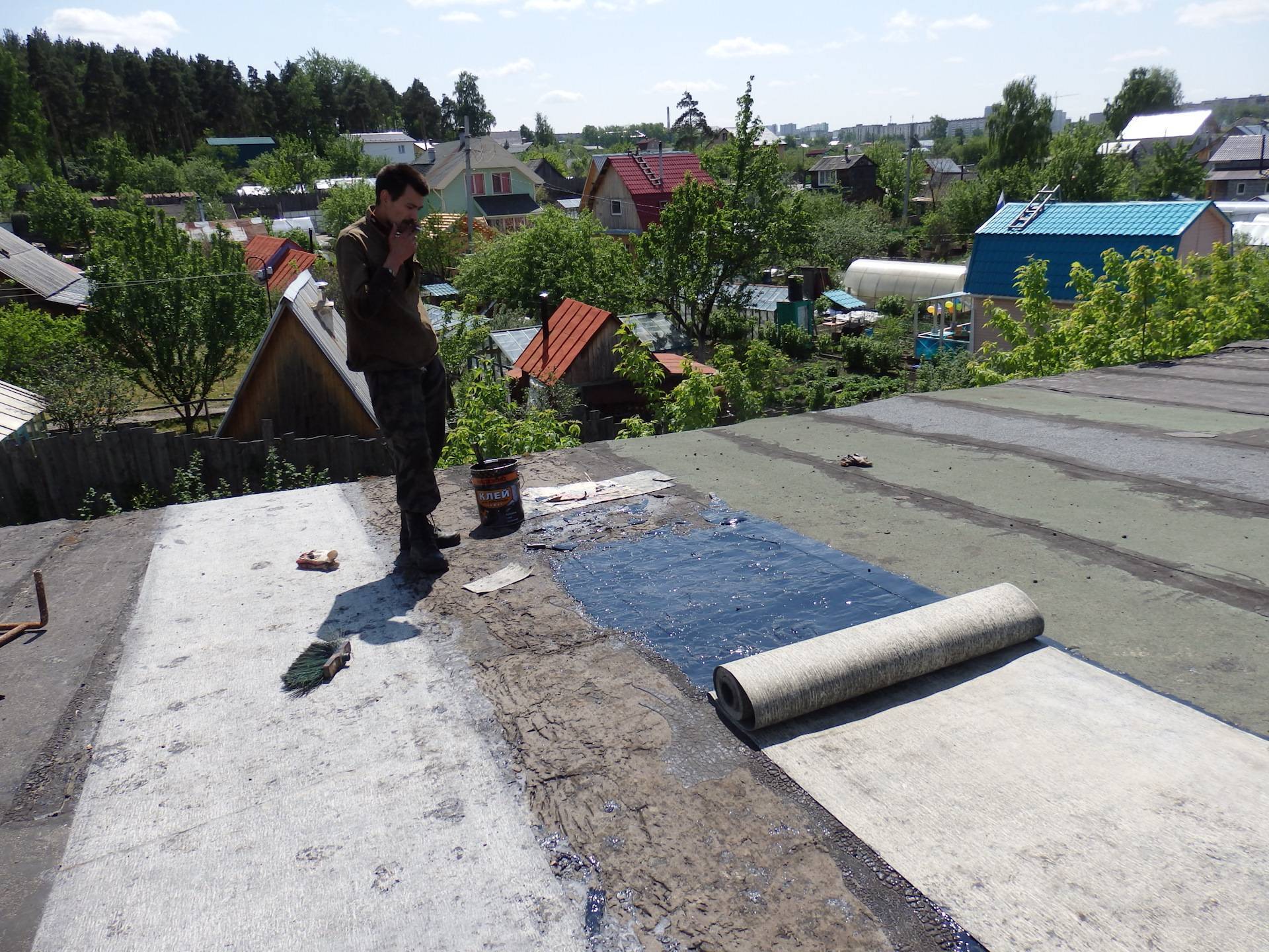 Рубероид на крышу – отличная замена современным материалам