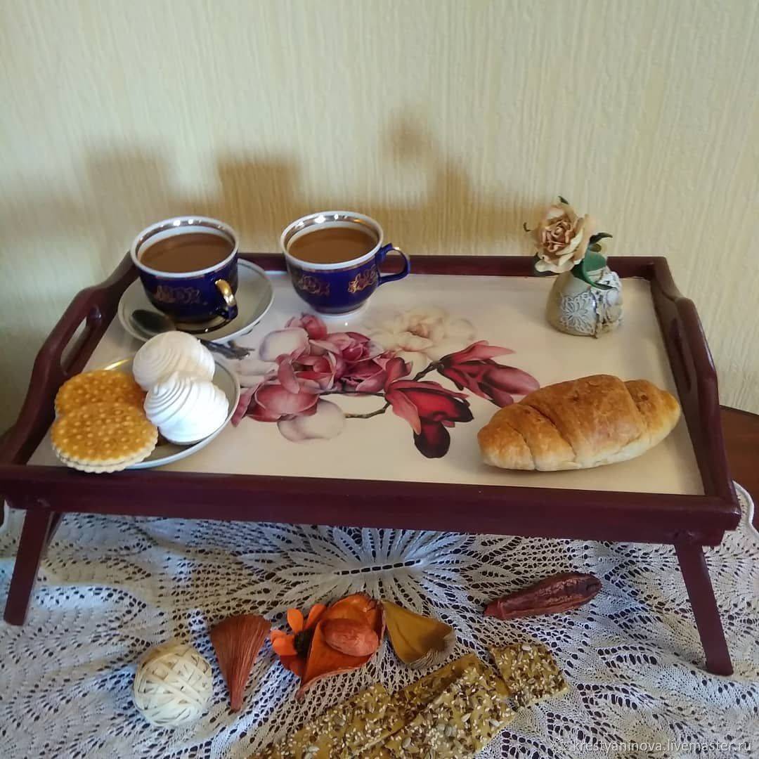 Столик на кровать для завтрака: разновидности, плюсы и минусы, изготовление своими руками
