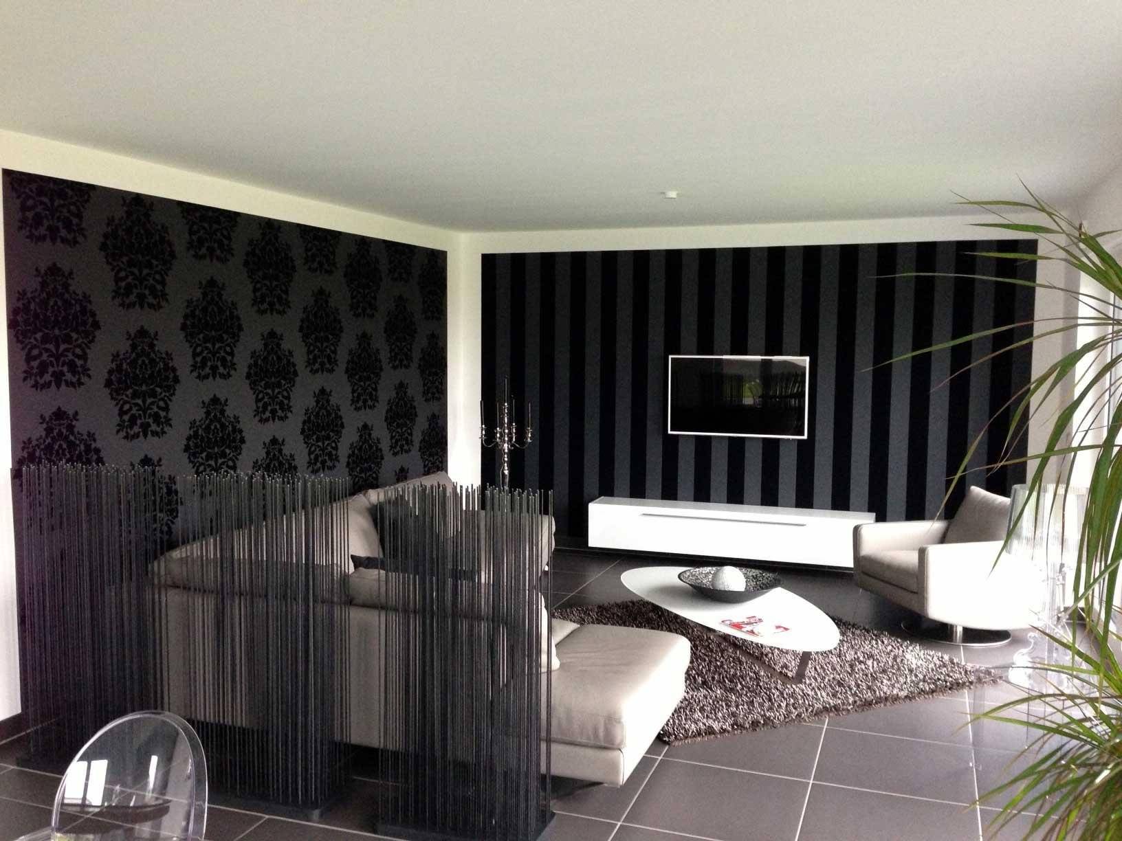 Обои в гостиную двух цветов, как подобрать комбинированные для зала, темный дизайн стен в интерьере, современные модные варианты